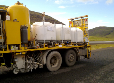 Road marking with Fluid-Bag setup